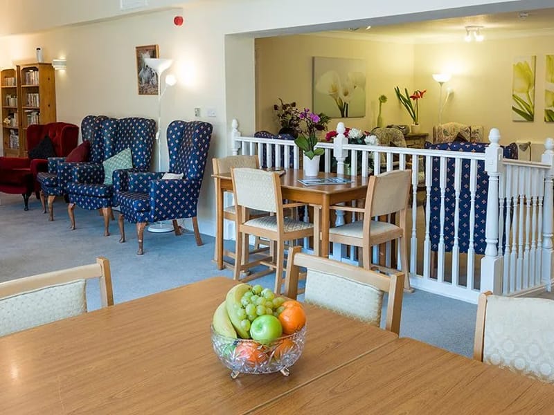 Longlea Nursing Home - Nursing Home in Maidenhead, England photo 3