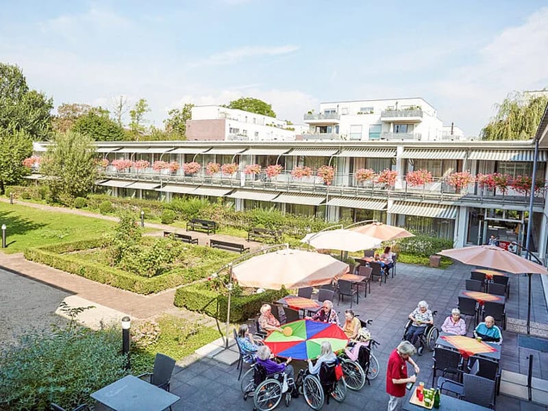 Alloheim Seniorenzentrum Grünhof im Park - Pflegeheim in Frankfurt, Hessen photo 2