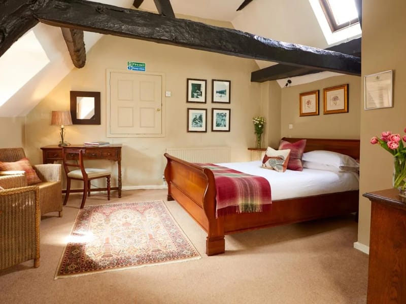 Burford House Care Home - Nursing Home in Rickmansworth, England photo 3