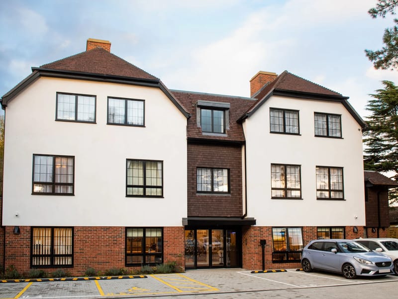 Burford House Care Home - Nursing Home in Rickmansworth, England photo 1