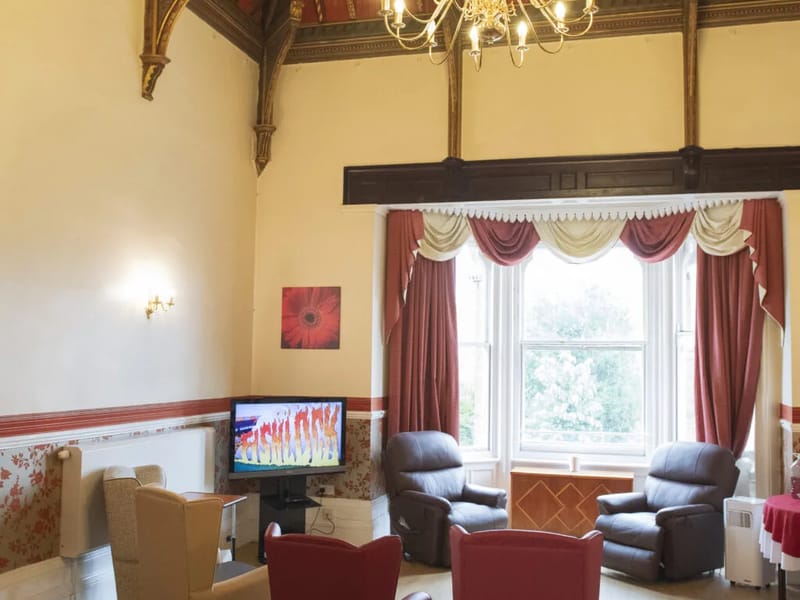 Grosvenor Hall Care Home - Nursing Home in Lincoln, England photo 2