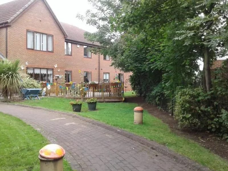 Green Lodge - Nursing Home in Stockton-On-Tees, England photo 2