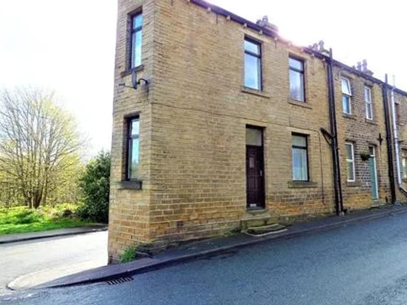 Bridgewood House - Assisted Living in Huddersfield, England photo 3