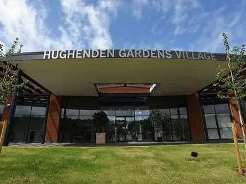 Hughenden Gardens - Assisted Living in High Wycombe, England photo 2