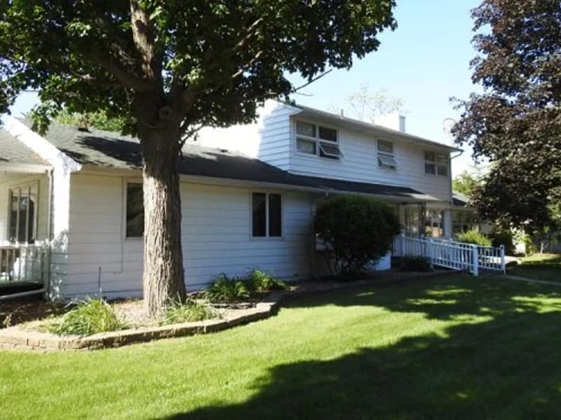 Colonial Park Adult Assisted Living - Assisted Living in Grand Ledge, MI photo 1