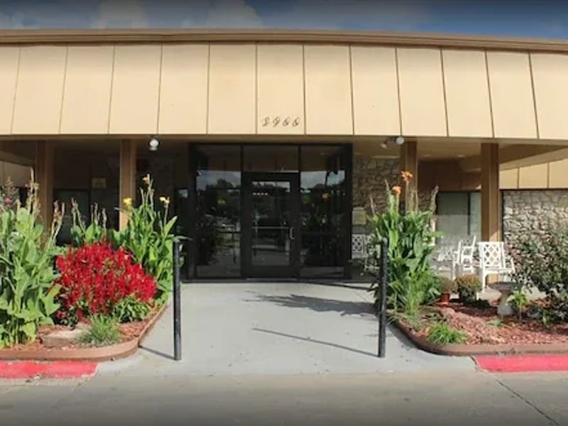 Cross Timbers Nursing and Rehabilitation — Nursing Home, Midwest City, OK · photo 3