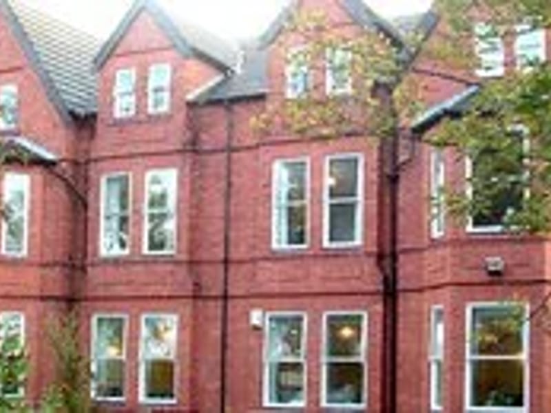 Barnston Court Care Home - Nursing Home in Wirral, England photo 3