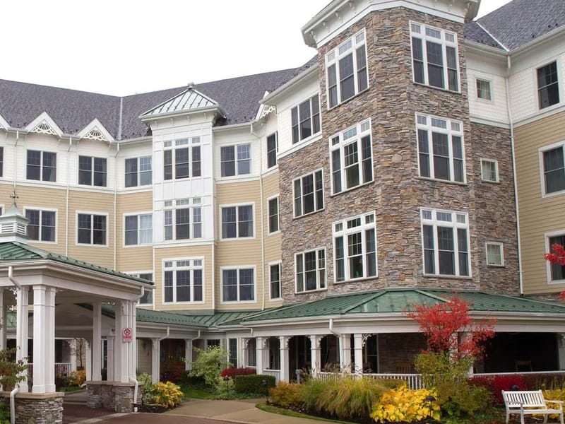 ERIN MILLS LODGE NURSING HOME - Nursing Home in Mississauga, ON photo 2