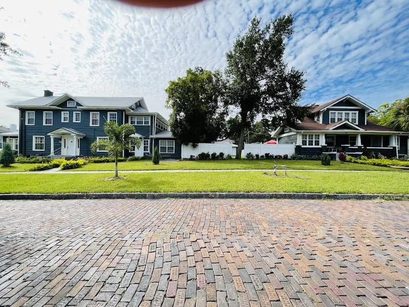 Azalea Manor - Assisted Living in St. Petersburg, FL photo 2