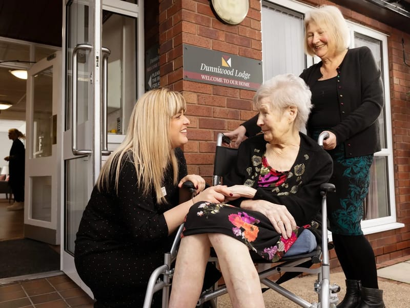 Dunniwood Lodge - Assisted Living in Doncaster, England photo 3