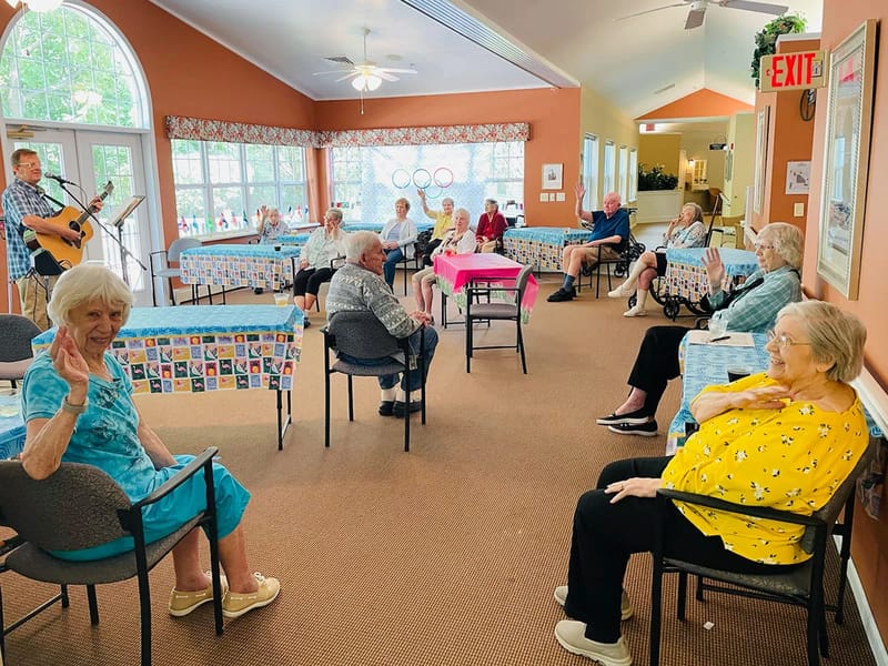 Arbor Village Of Geneva Crossing - Assisted Living in Lake Geneva, WI photo 3