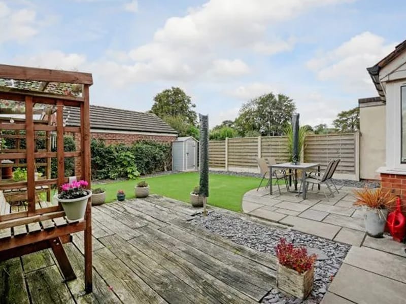 44 Newbold Road - Assisted Living in Chesterfield, England photo 3