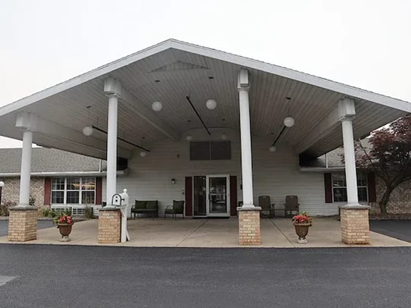 Greenwood Center for Rehabilitation and Nursing — Nursing Home, Lewistown, PA · photo 3