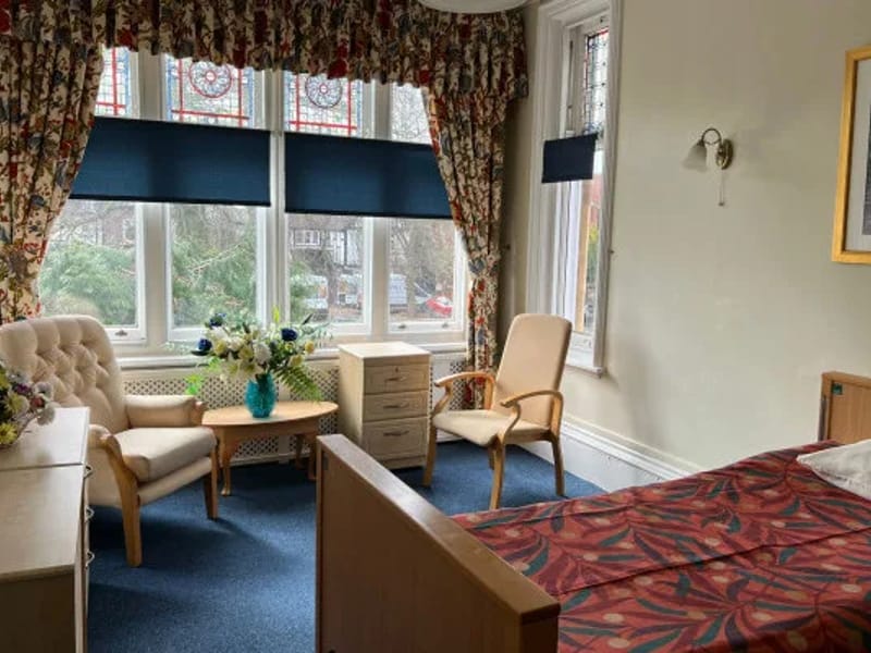 London Road Specialist Nursing Home in Leicester, England photo 2