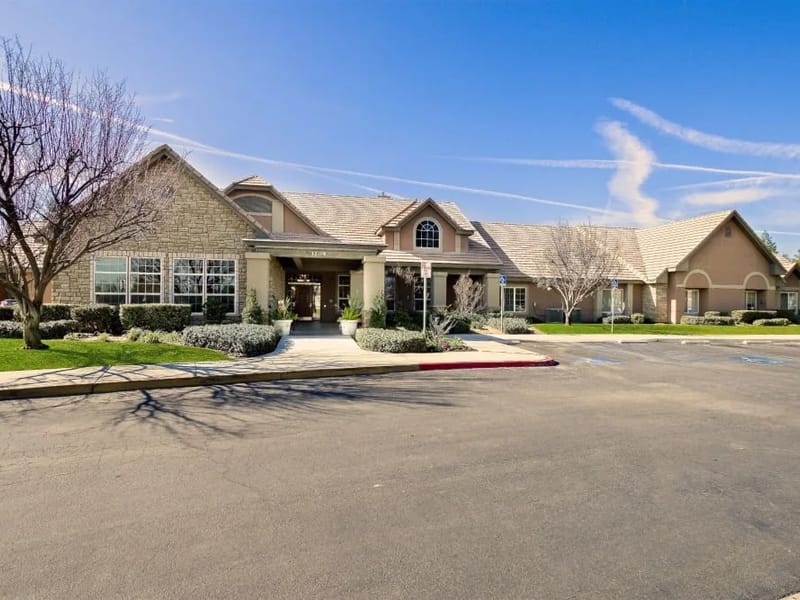 Boggs Facility - Assisted Living in Bakersfield, CA photo 2