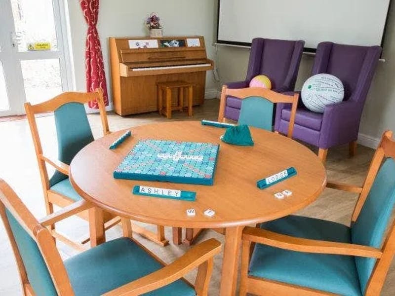 Ashley Lodge Care Home - Assisted Living in New Milton, England photo 2
