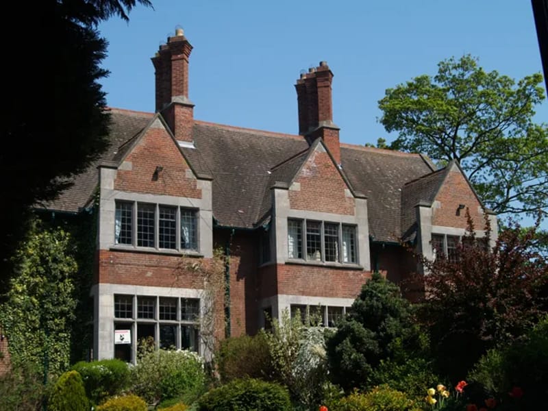 Ormesby House - Assisted Living in Oxted, England photo 3