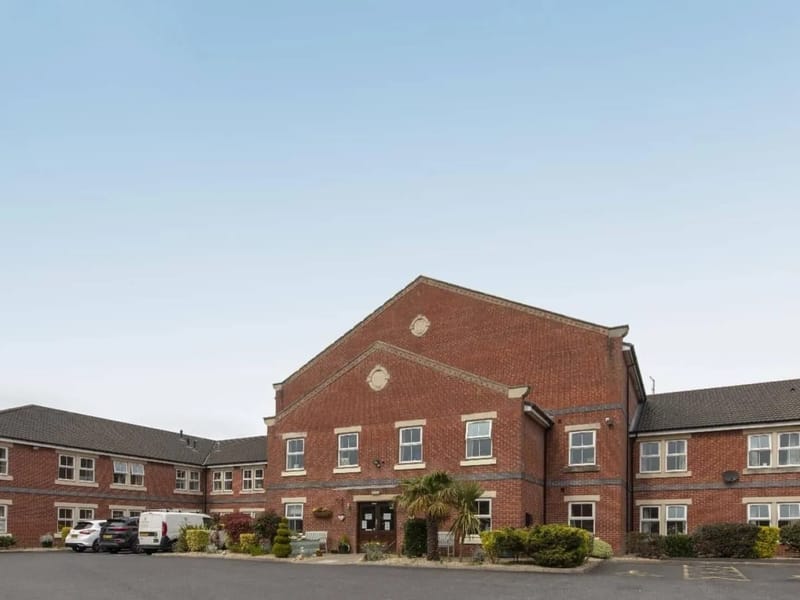 Penwortham Grange and Lodge - Nursing Home in Preston, England photo 3