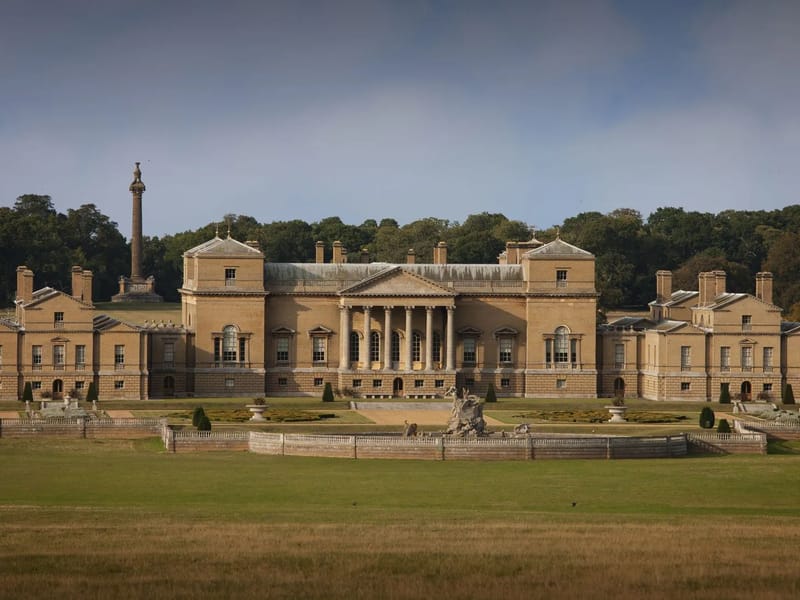 Holkham House - Nursing Home in Redhill, England photo 2