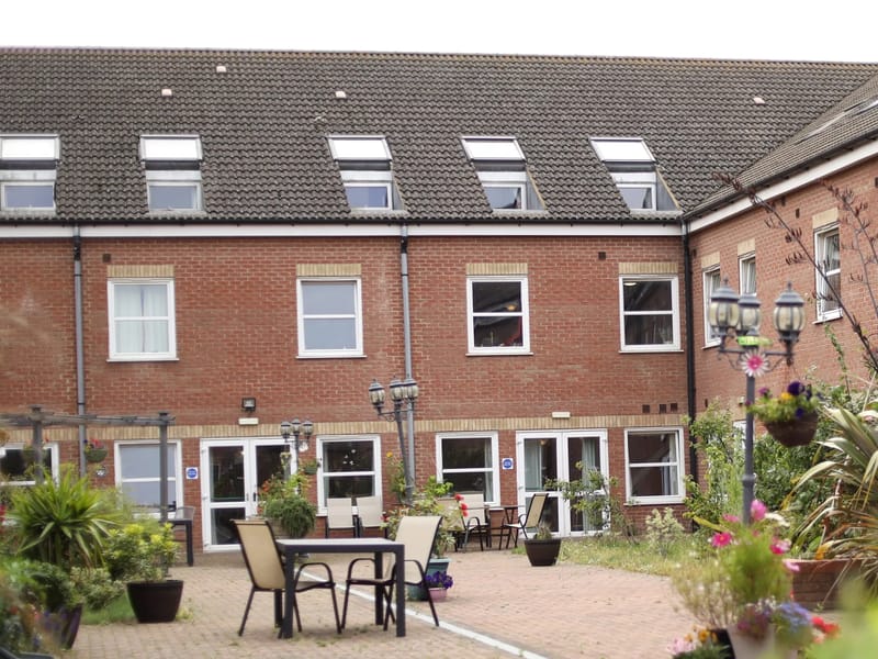 Pinelodge Care Home in Stevenage, England photo 1