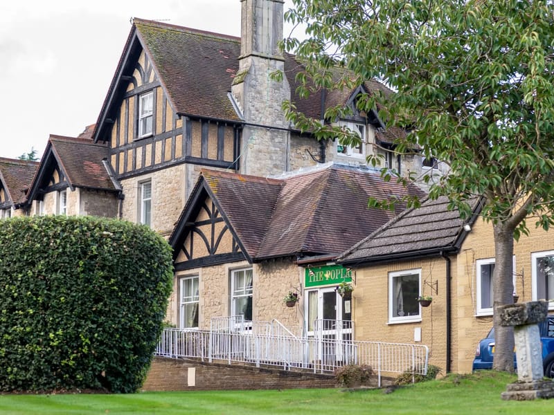 Poplars Care Centre - Nursing Home in Maidstone, England photo 2