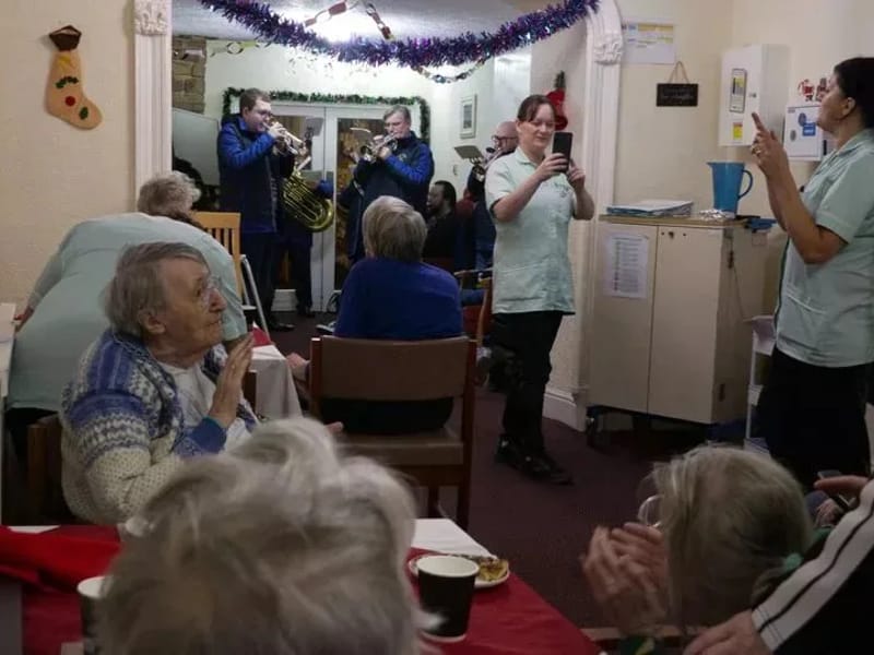 Lindens Rest Home - Assisted Living in Rossendale, England photo 4