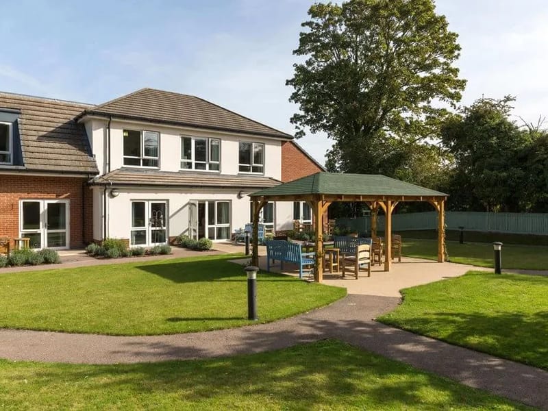 Foxbridge House - Nursing Home in Orpington, England photo 2