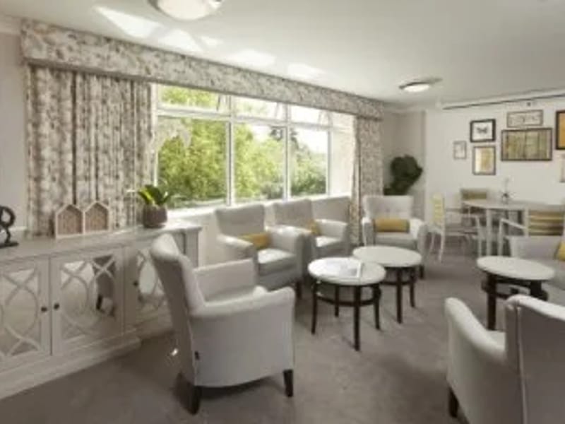 Oakley House Ltd - Assisted Living in Thames Ditton, England photo 2