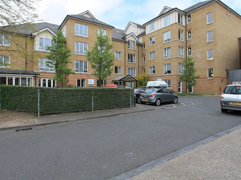 Housing 21 - Greenrod Place - Assisted Living in Brentford, England photo 3