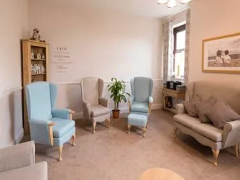 Cherrybrook Care Home - Nursing Home in Bradford, England photo 2