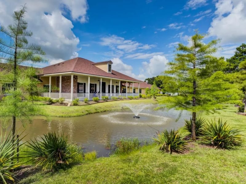 River Oaks Retirement Manor — Nursing Home, Lafayette, LA · photo 2