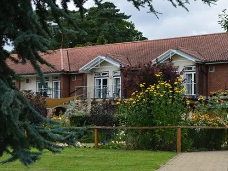 Pilgrims Hospice Ashford in Ashford, England photo 1