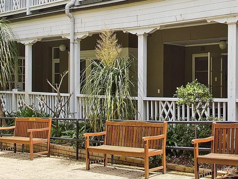 Lulworth House Dementia Residential Care Home - Nursing Home in Maidstone, England photo 4