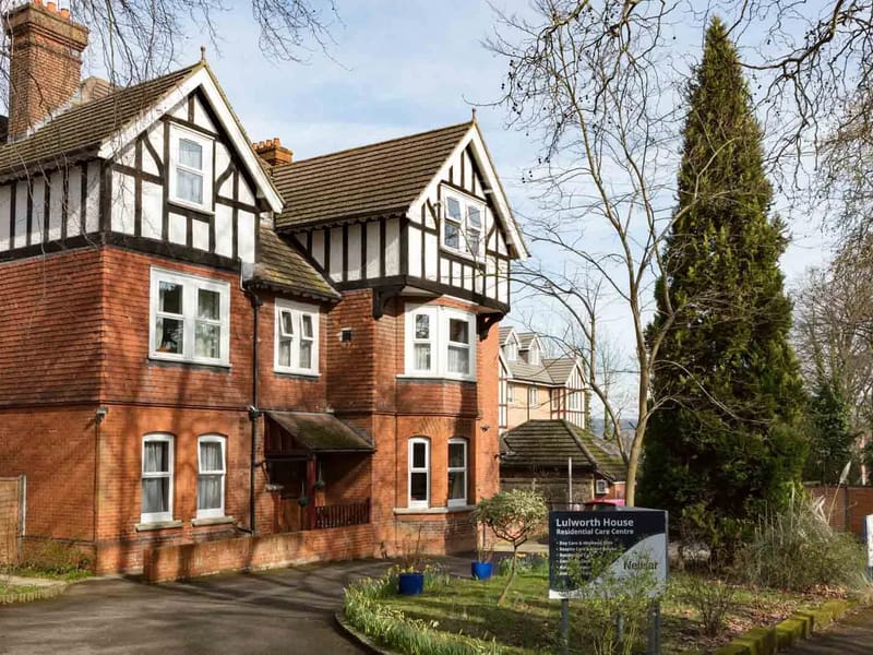 Lulworth House Dementia Residential Care Home - Nursing Home in Maidstone, England photo 3