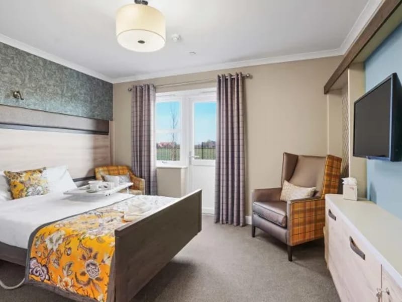 Arkall Manor Care Home - Nursing Home in Tamworth, England photo 3