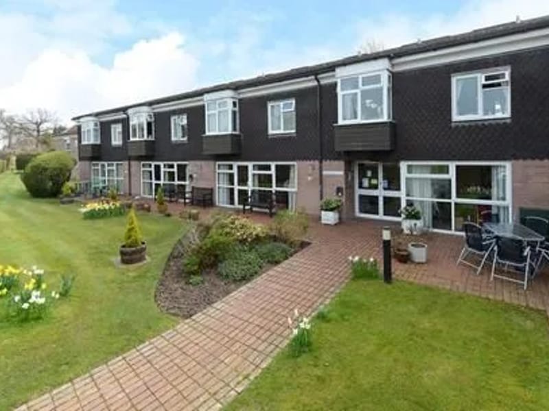 Housing 21 - Hogshill Gardens - Assisted Living in Crawley, England photo 3