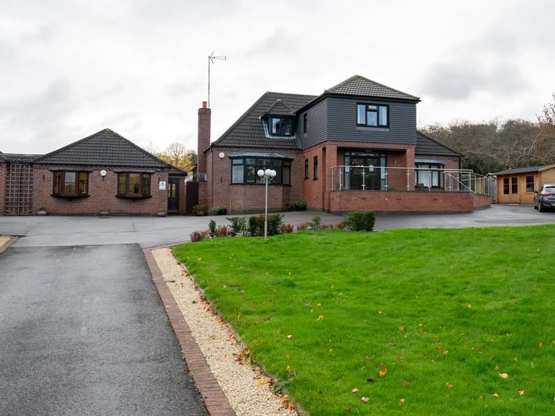 Polesworth Group Laurel End - In-Home Care in Tamworth, England photo 2
