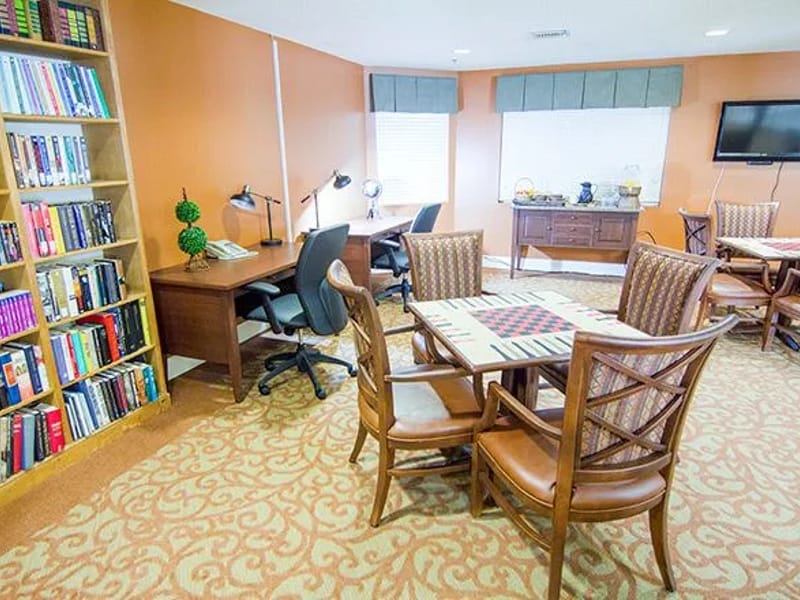 Ansley Parke At Oakbridge Llc - Assisted Living in Lakeland, FL photo 2