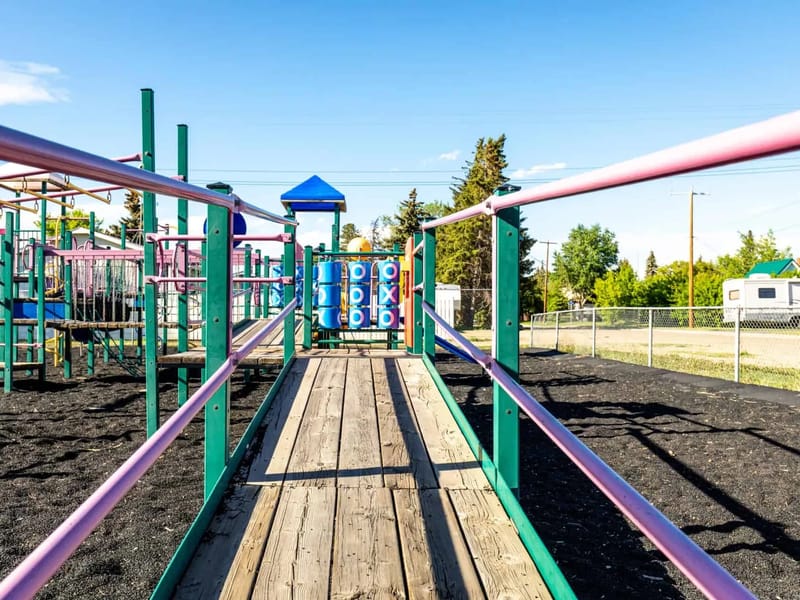 PLAYFAIR LODGE - Assisted Living in Bassano, AB photo 3