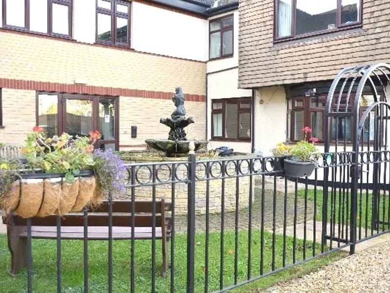 Field House Residential Care Home for the Elderly - Nursing Home in Peterborough, England photo 3