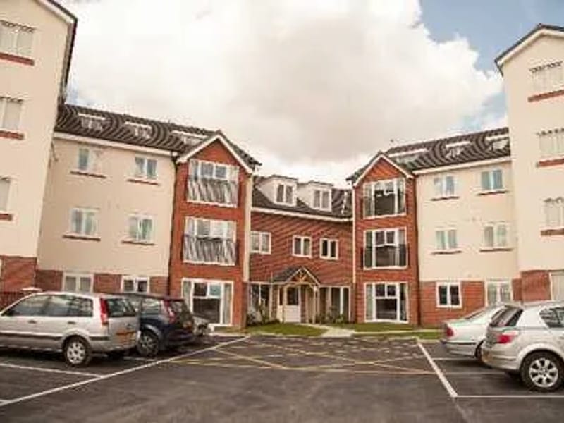 Parr Care Home - Nursing Home in St Helens, England photo 5