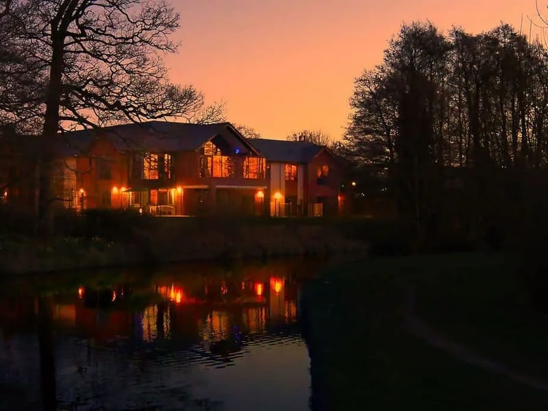 Sandstone Brook - Assisted Living in Whitchurch, England photo 2