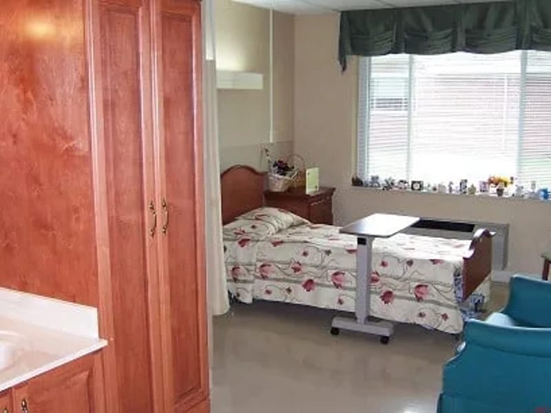 Nhc Healthcare, Lawrenceburg - Nursing Home in Lawrenceburg, TN photo 2