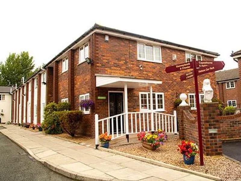 Eden Mansions Nursing Home - Nursing Home in Wilmslow, England photo 2