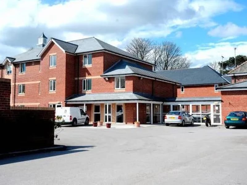 Ashfields Care Home - Assisted Living in Macclesfield, England photo 2