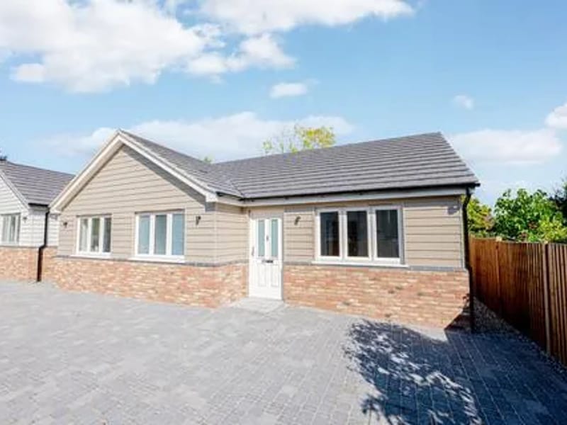 The Bungalow - Assisted Living in Wickford, England photo 2