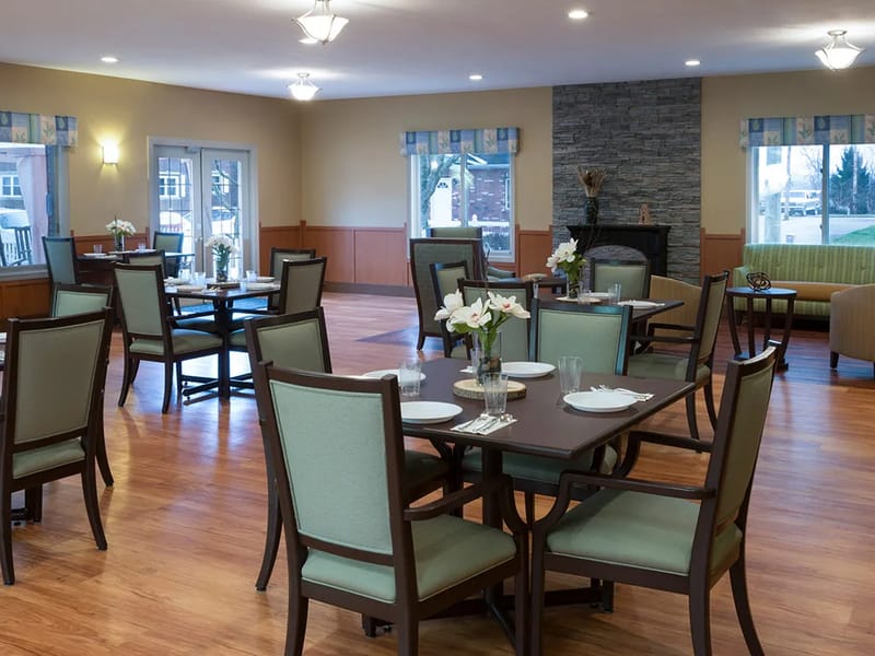 Amberwood Manor - Nursing Home in New Philadelphia, OH photo 3