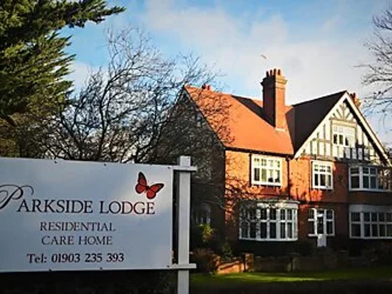 Parkside Lodge Care Home - Assisted Living in Worthing, England photo 2