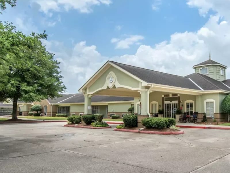 Brookdale Lafayette-Level 3 - Assisted Living in Lafayette, LA photo 3