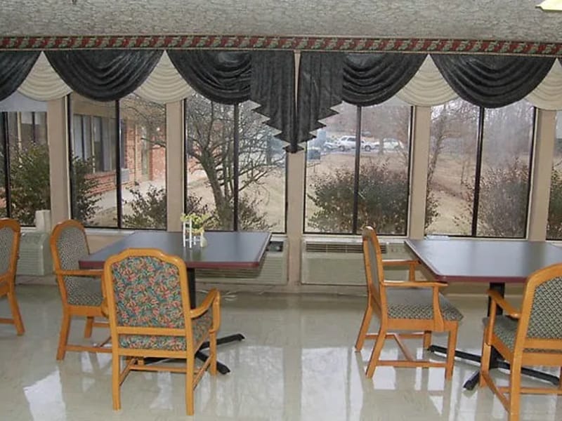 Green River Trails - Nursing Home in Greensburg, KY photo 2